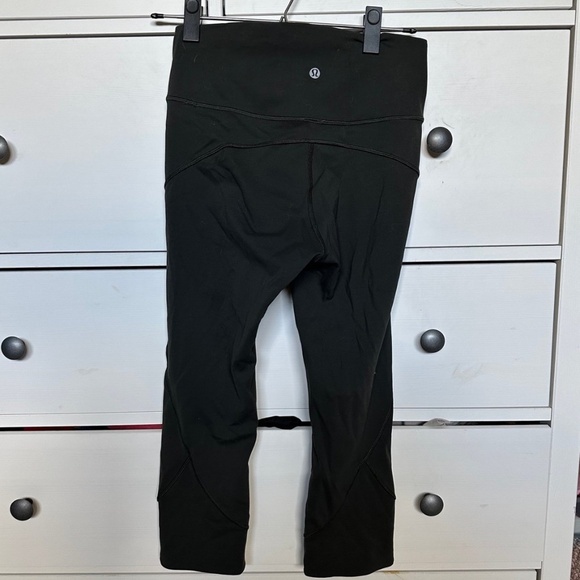 Lululemon Wunder Under crop Deep Camo size 6 - Picture 2 of 4